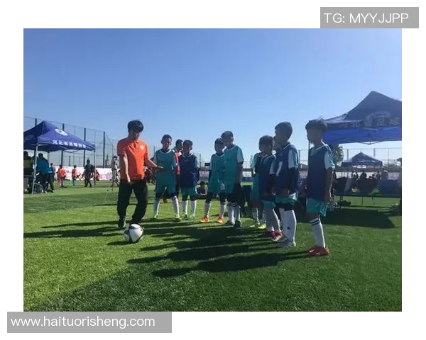 足球明星壁画艺术展现足球激情与梦想的视觉盛宴 足球明星壁画艺术展现足球激情与梦想的视觉盛宴