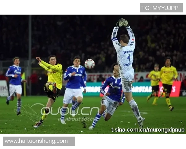 足球明星守门手套推荐适合各类球员的高性能守门装备解析