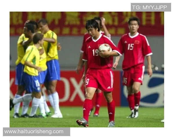 李华在足球界的成就与影响力分析是否值得称为足球明星