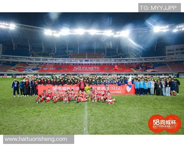 赛后分析：重庆足球队与西安足球队的表现与状态对比探讨